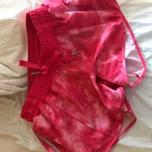 lulu hotty hot shorts! four inch inseam